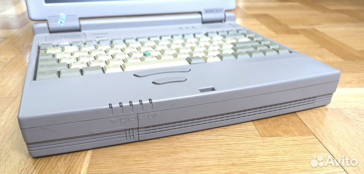 Ноутбук Toshiba Satellite 300CDT дефект на экране