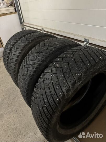 Goodyear Ultragrip Ice Arctic 235/60 R18