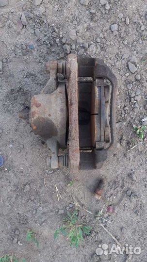 Суппорт передний левый kia ceed ed 2007