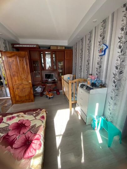 Комната 27,7 м² в 5-к., 4/4 эт.