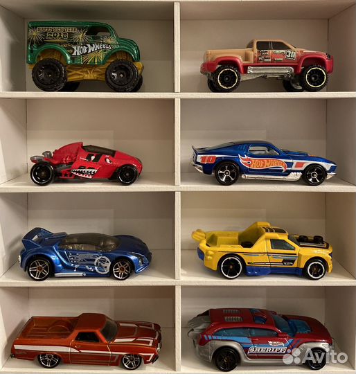 Hot wheels машинки