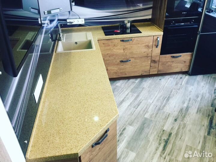 Столешницы из кварцевого агломерата и акрилового к