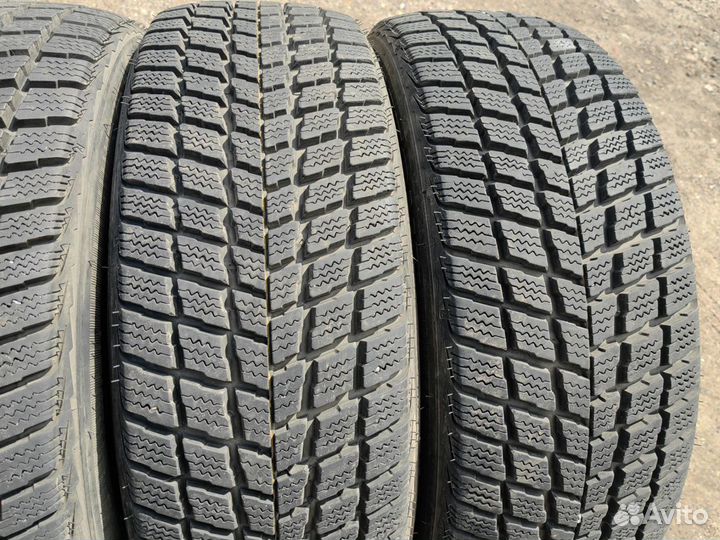 Roadstone Winguard SUV 225/60 R18 104V