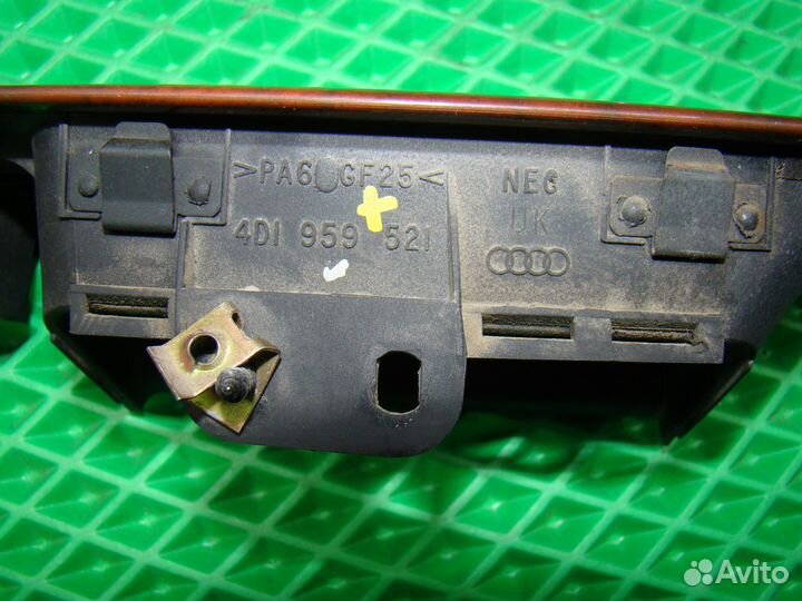 Накладка двери передняя левая audi a8 d2 ауди а8