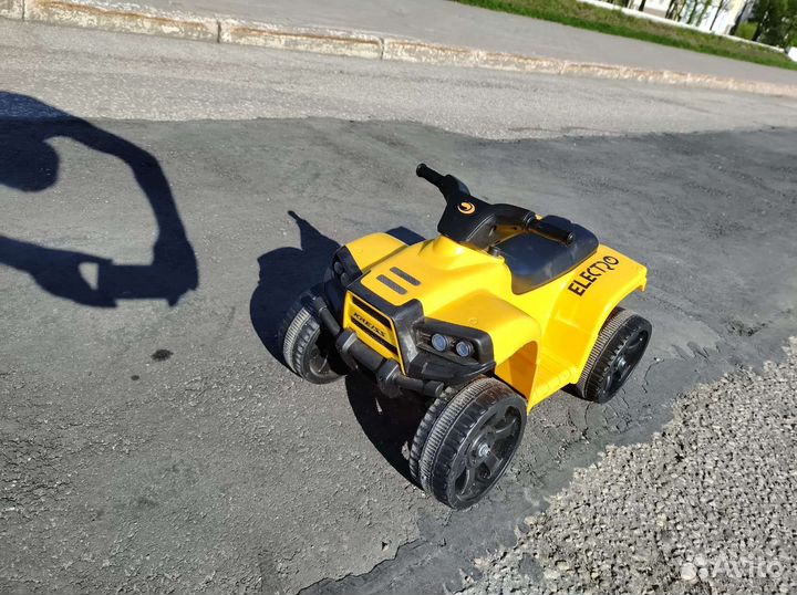 Квадроцикл электрический детский