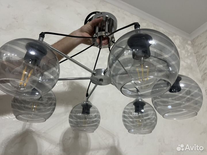 Продается люстра