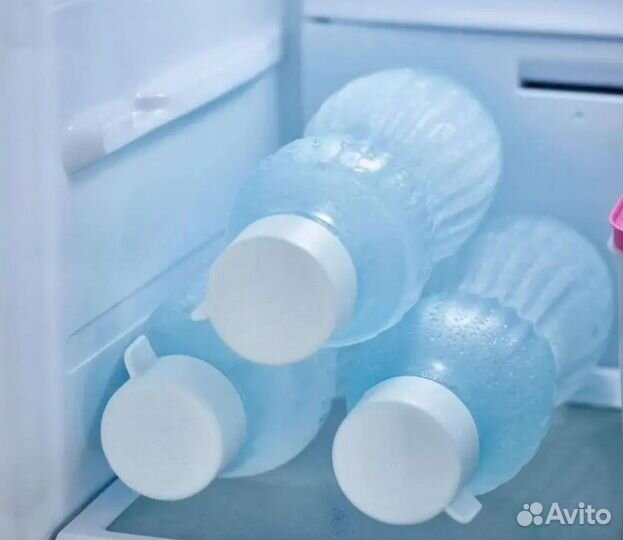 Бутылка Tupperware для заморозки воды