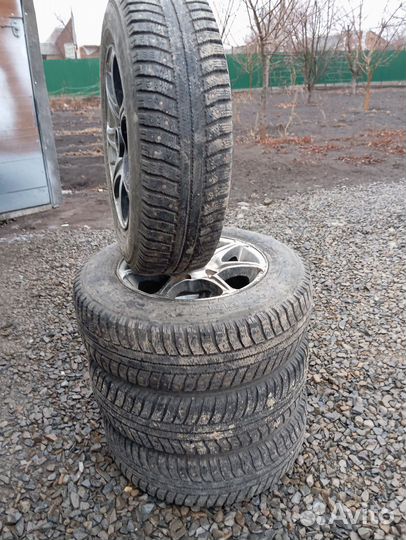 Колеса зимние 175 70 r13 бу