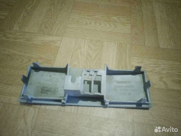 Заглушка магнитолы renault symbol