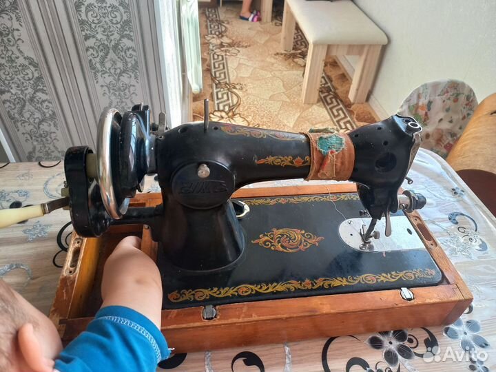 Ручная швейная машинка