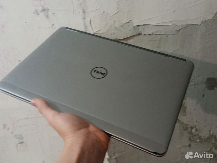 Ноутбук Dell