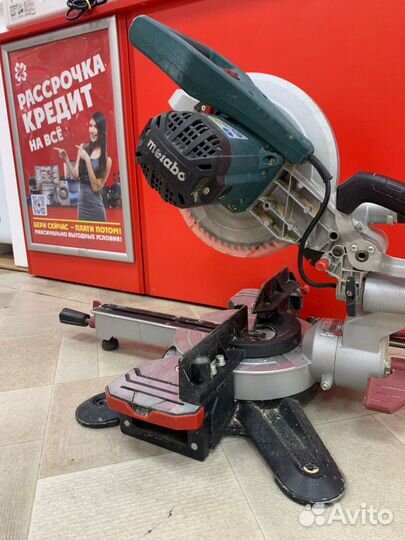 Торцовочная пила Metabo KGS254M