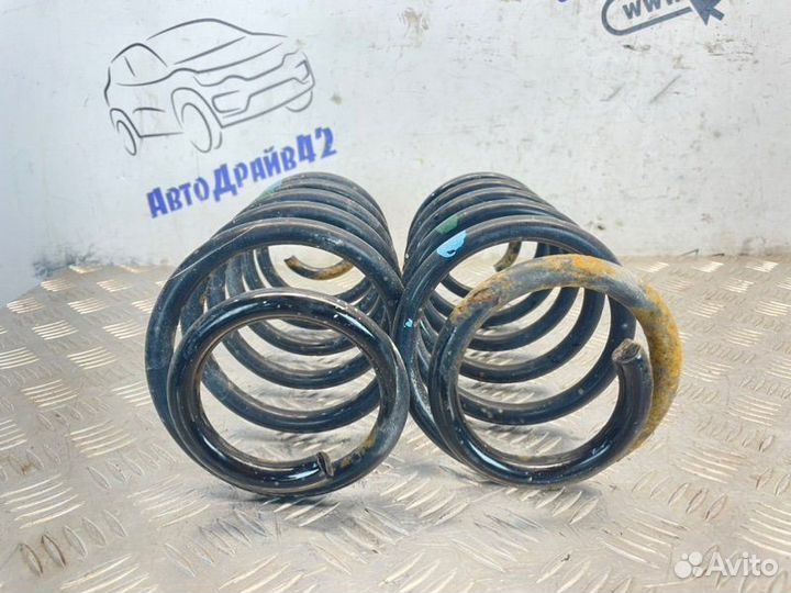 Пружины задние Toyota Corolla ZRE151L 1zrfe 2006