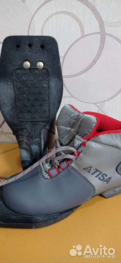 Лыжные ботинки