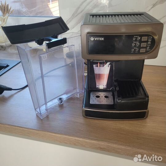 Кофемашина рожковая vitek