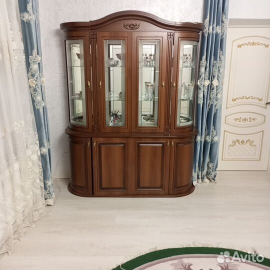 Буфеты и серванты бу