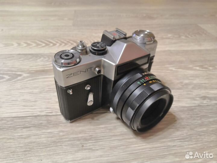 Плёночный фотоаппарат zenit em