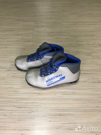 Лыжные ботинки