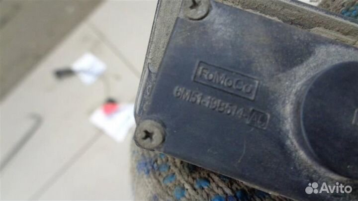 Кнопка открывания багажника Ford Focus 2 2008-2011