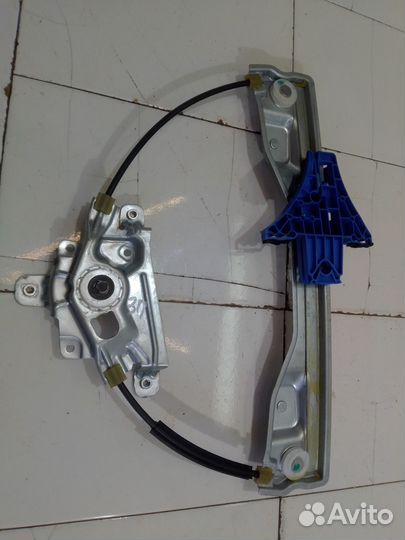 Стеклоподъемник электрический задний правый