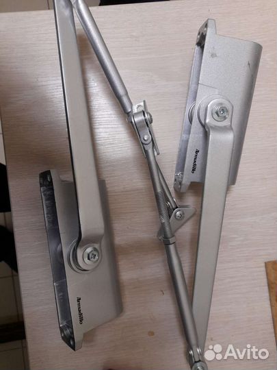 Доводчики дверей