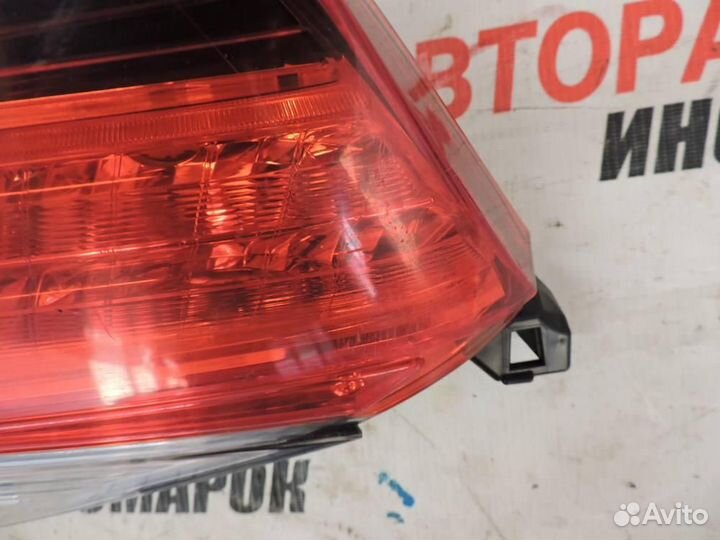 Фонарь задний внутренний правый Toyota Camry V50 2