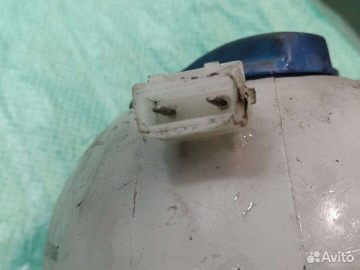 Расширительный бачок Volkswagen Passat B3