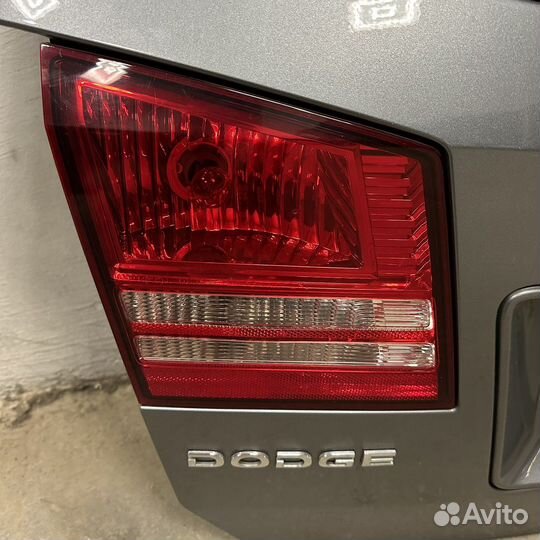 Фонарь крышки багажника Dodge Journey