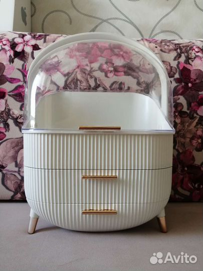 Органайзер, бокс, этажерка для хранения косметики