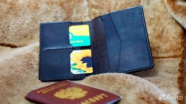 Обложка на паспорт. Кожа