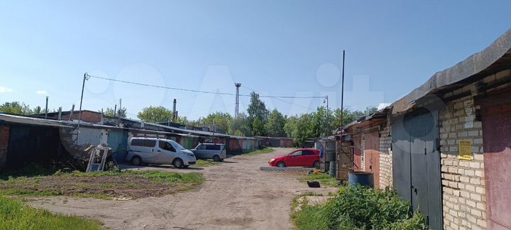 Гараж, > 30 м²