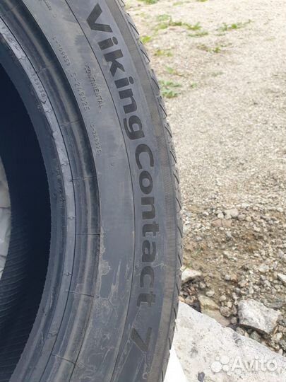 Continental ContiVikingContact 7 215/65 R17