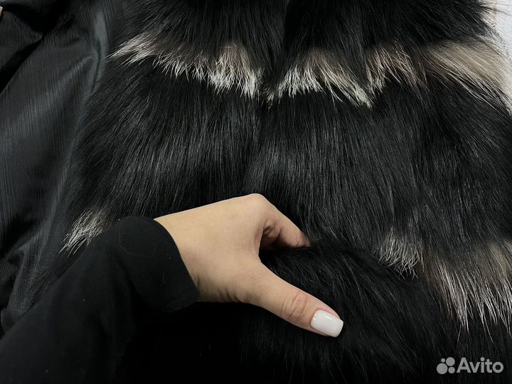 Жилет женский меховой из меха лисы