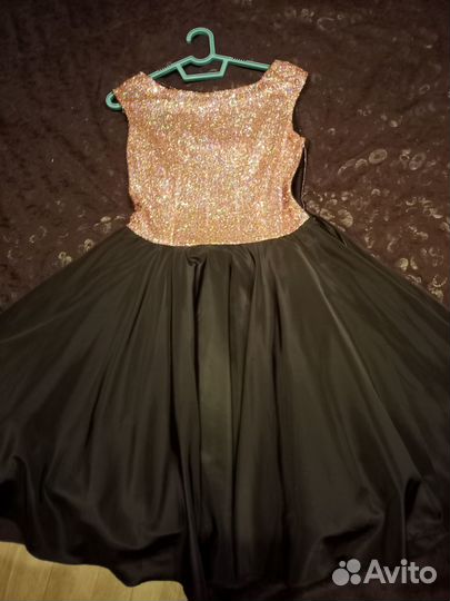 Вечернее платье