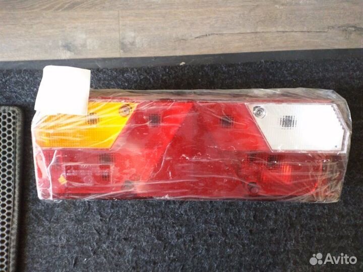 Фонарь задний левый Universal Europoint Schmitz