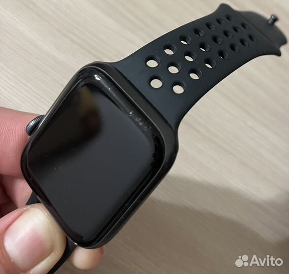 Часы Apple watch se 44 mm nike