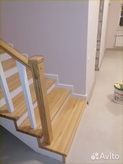 Лестница деревянная