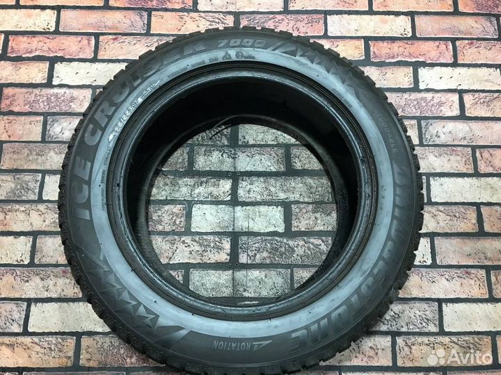 Bridgestone Ice Cruiser 7000 235/55 R17 103T