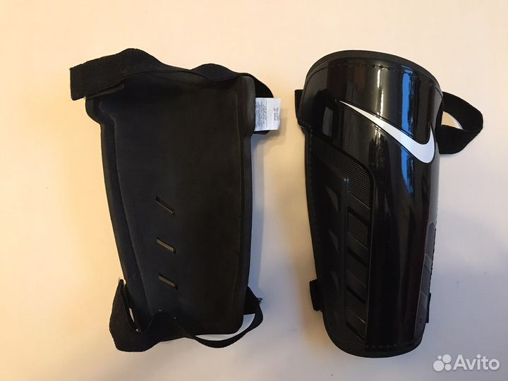 Щитки футбольные Nike Размер XL Новые