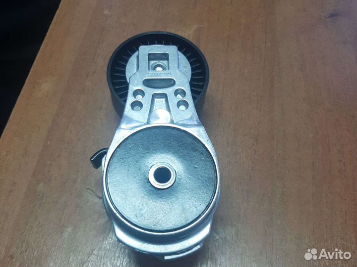 Механизм натяжения ремня Chrysler