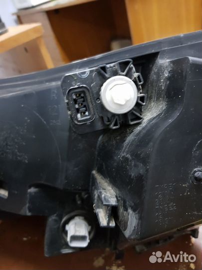 Фара правая Honda CR-V 2017 год