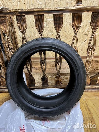 Bridgestone Blizzak DM-V1 275/40 R20 106R