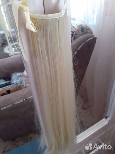 Хвост блонд на заколке и ленте