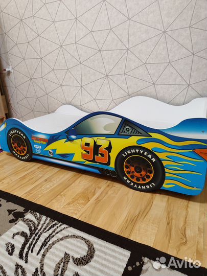 Кровать машинка