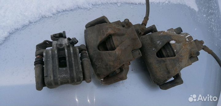 Суппорт передний шкода октавия а4 1,8