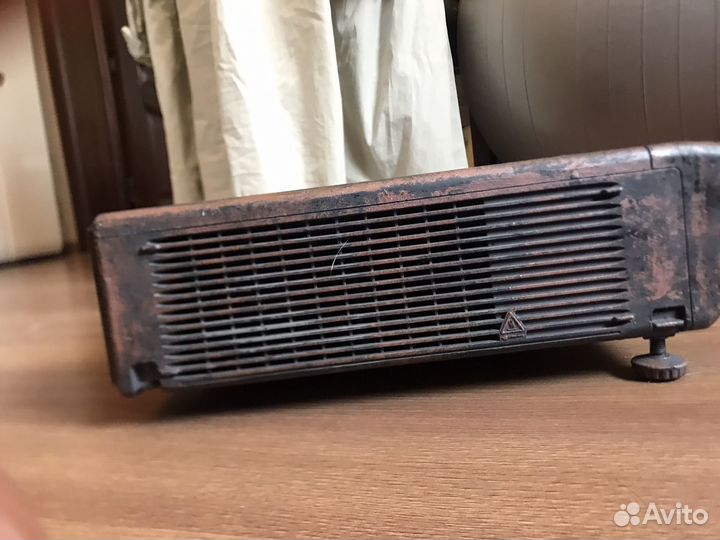 Ламповый Проектор Sharp PG-D3750W + Экран