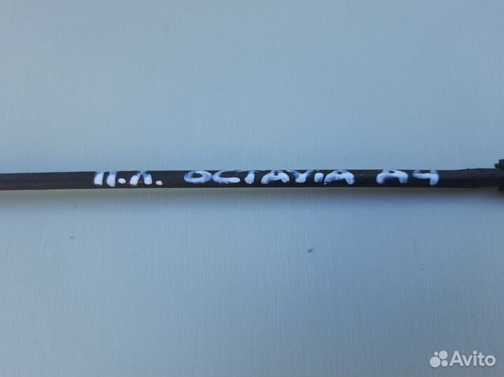 Трос открывания передней двери Skoda Octavia A4