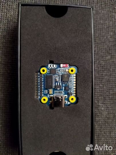 Полетный контроллер SpeedyBee F7 Mini 35A 3-6s