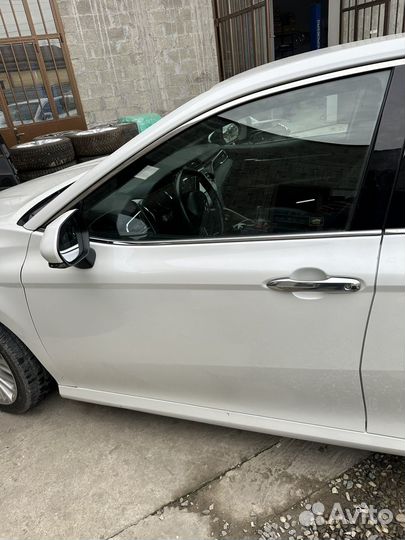 Двери камри 70 жемчуг левые оригинал