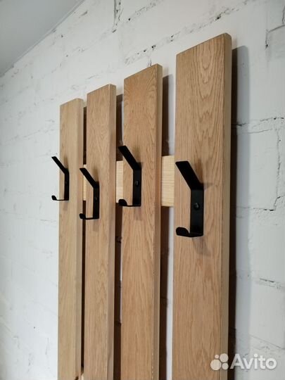 Вешалка для одежды настенная